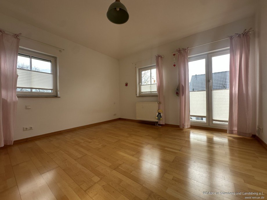 Kinderzimmer 1 im OG Einfamilienhaus Gr�felfing