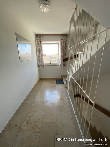 Treppenhaus OG Mehrfamilienhaus Scheuring
