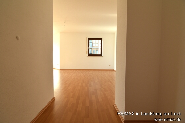 Flur zum Wohnzimmer Etagenwohnung Landsberg