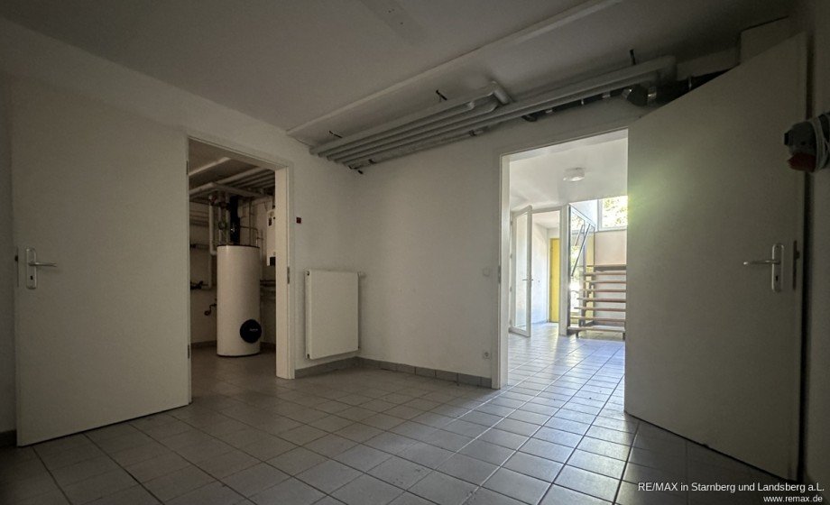 Abstellraum im Keller Reihenendhaus Schondorf
