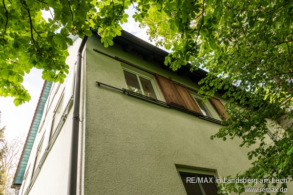 S�d-West-Ansicht Doppelhaush�lfte Dinkelscherben