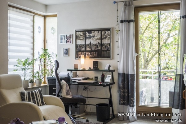 Wohnzimmer Etagenwohnung K�nigsbrunn