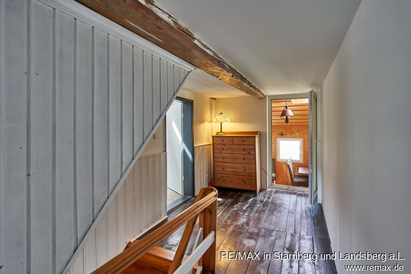 Flur im Obergescho� Einfamilienhaus Ergoldsbach / Langenhettenbach