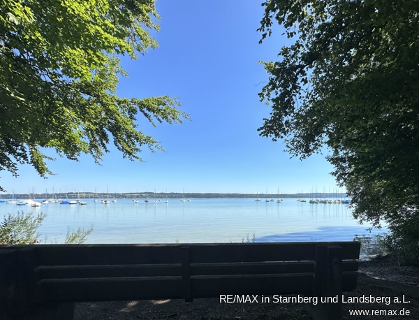 Bank am See wenige 900 m vom Haus Reihenendhaus Utting