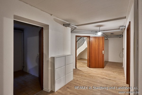 Flur im Keller Einfamilienhaus Hurlach