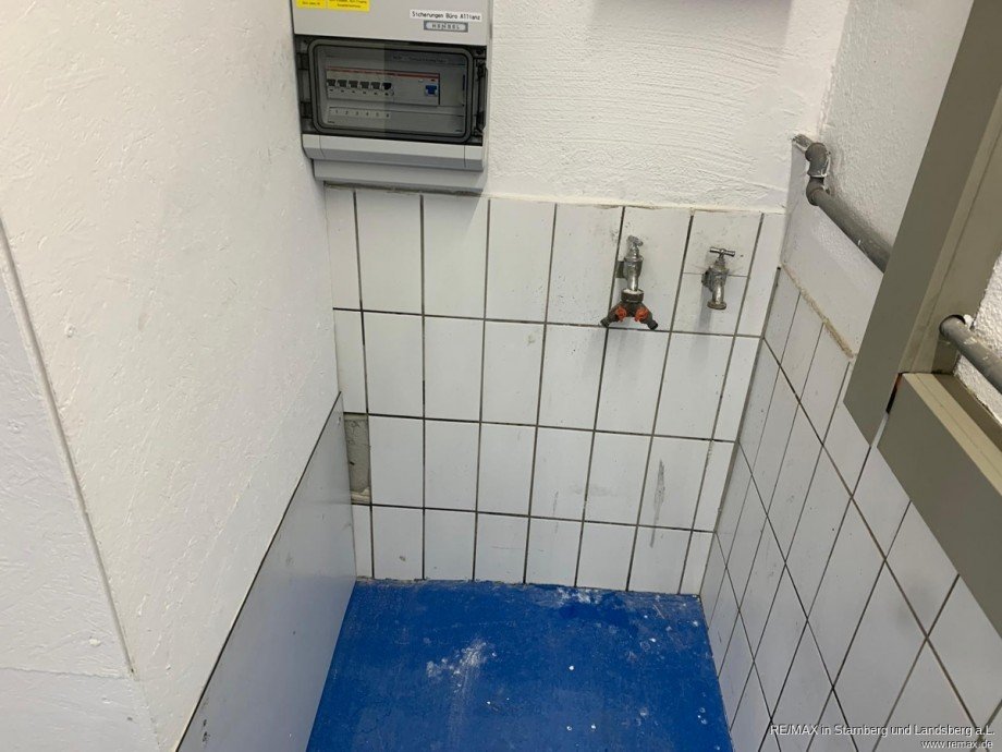 Sanit�re Einrichtung vorhanden Werkstatt Wiedergeltingen