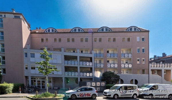 Nordseite der Wohnanlage mit Eingangsbereich Maisonettewohnung N�rnberg