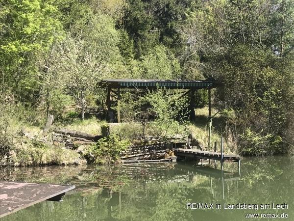 Freizeitgrundstuekc mit Teich und H�tte Gemischt-Grundst�ck Waal