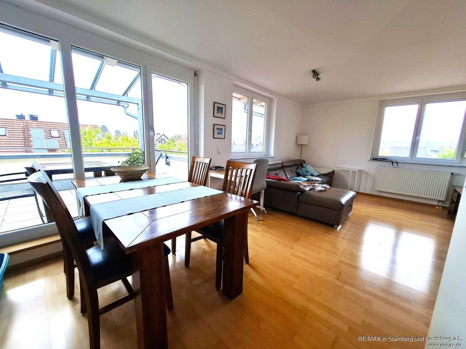 Wohn-/E�zimmer Etagenwohnung Neuried