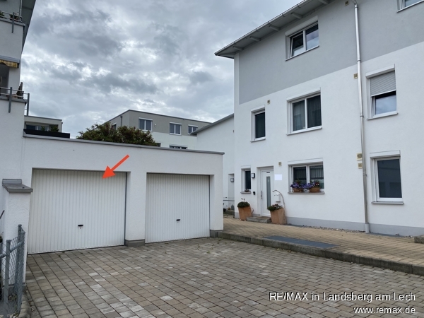 Garage zum Haus Reihenmittelhaus Landsberg