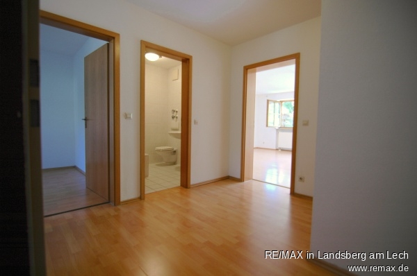 Flurblick vom Eingang Erdgeschosswohnung Schongau