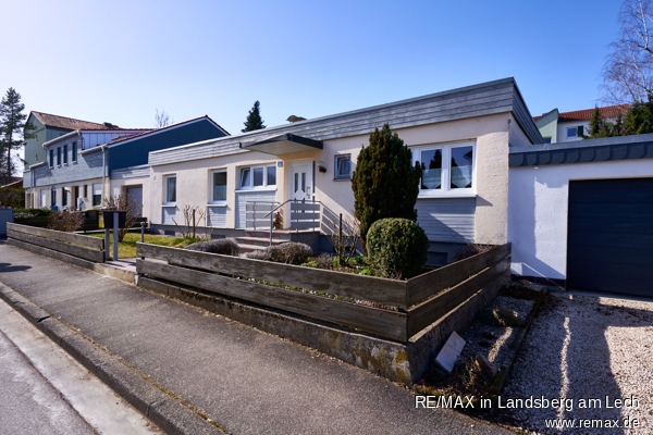 Haus Stra�enseite Reihenmittelhaus Kaufering
