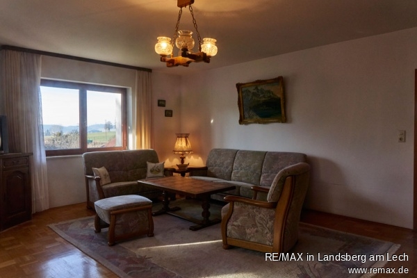 Wohnzimmer im EG Einfamilienhaus Finning / Entraching