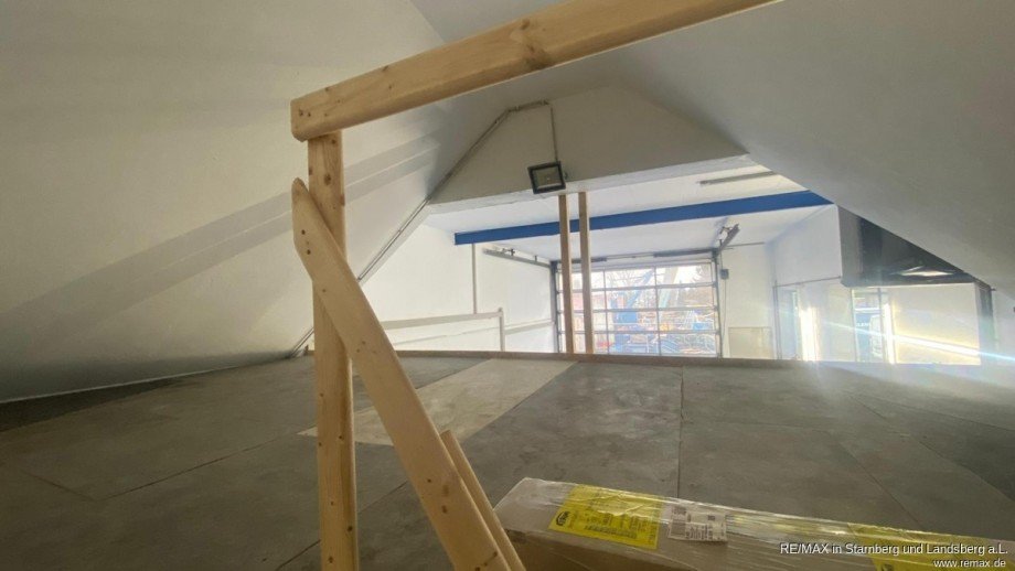 Zwischengeschoss: Lager und/oder B�ro Lager Wiedergeltingen