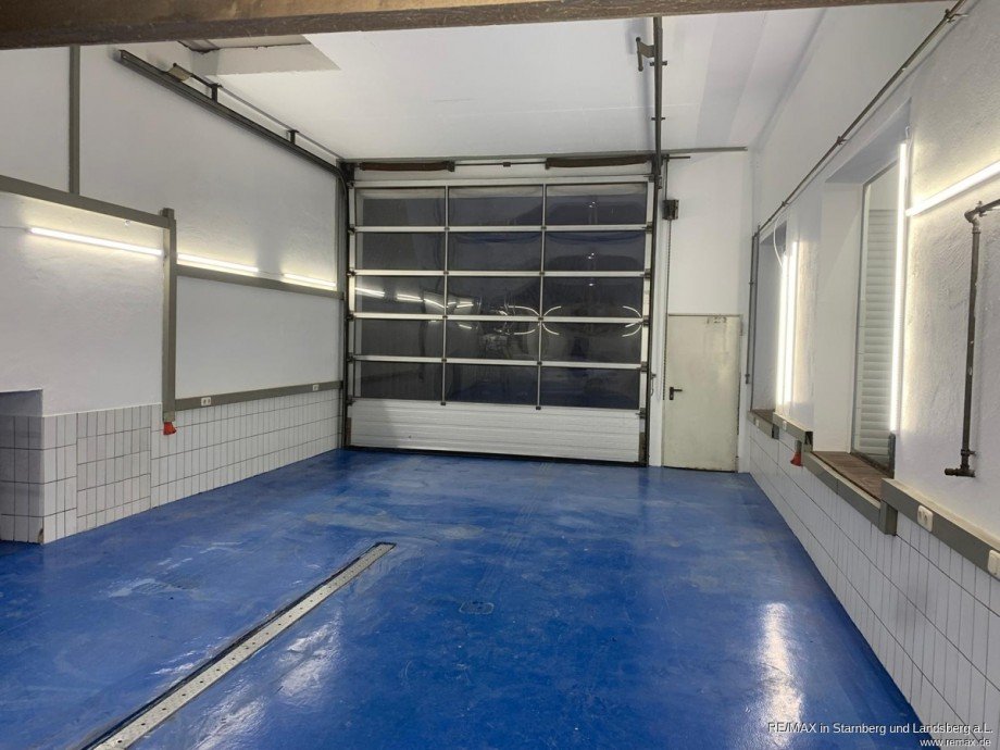 Werkstatt mit gro�em Rolltor Lager Wiedergeltingen