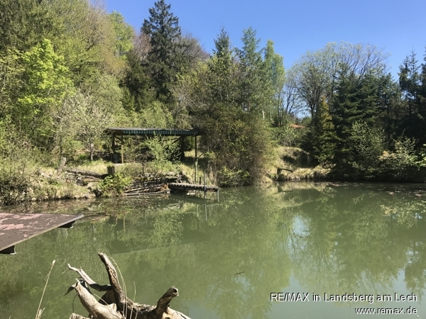 Freizeitgrundstuekc mit Teich und H�tte Gemischt-Grundst�ck Waal
