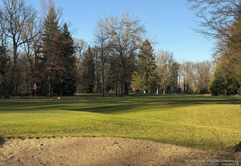 Umgebung Golfplatz Dachgeschosswohnung M�nchen