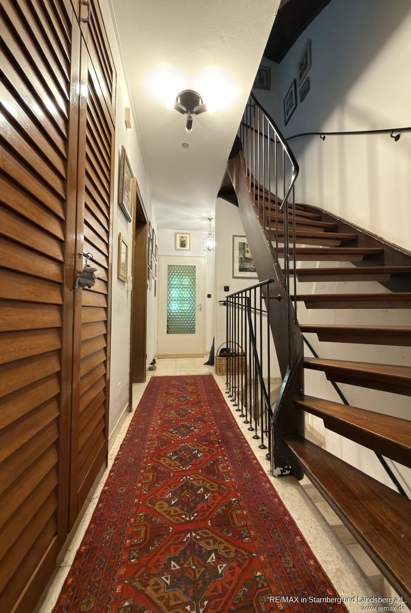 Treppe ins OG Reihenmittelhaus M�nchen