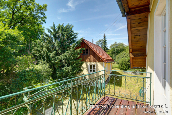 Balkon Ost OG Stra�enfl�gel Bauernhaus Starnberg / Hanfeld