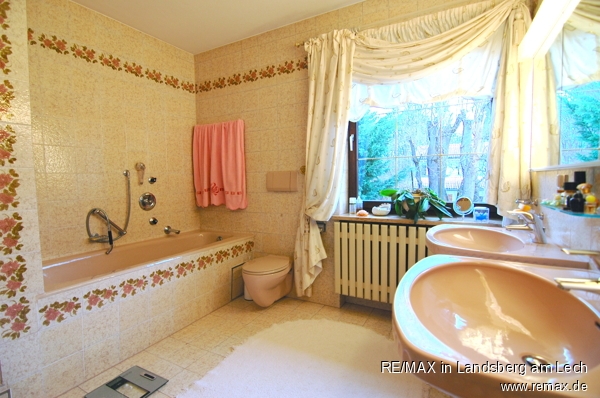 Badezimmer OG Doppelhaush�lfte Inning am Ammersee