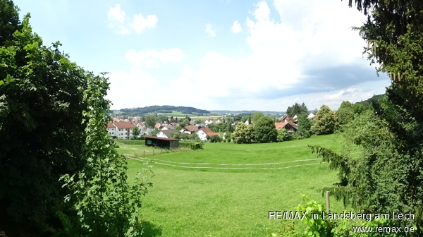 Sch�nster Ausblick nach WEsten Doppelhaush�lfte Dinkelscherben