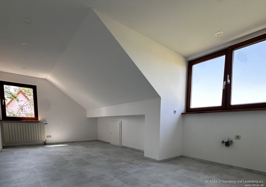 K�che und Essbereich Dachgeschosswohnung Thaining