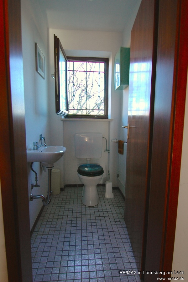 G�ste-WC EG Einfamilienhaus Igling