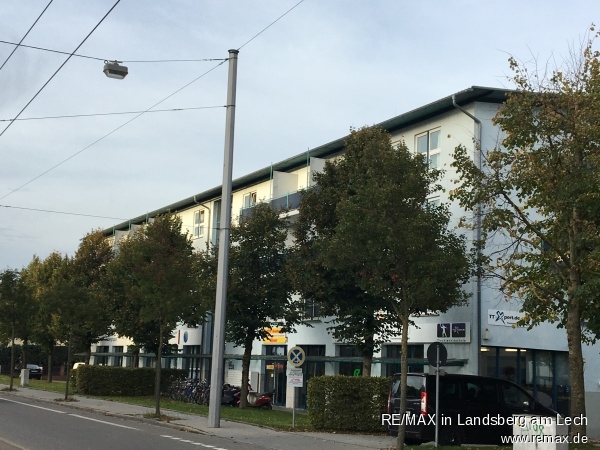 Haus Ansicht West Augsburg Etagenwohnung VERKAUFT: ca. 5% Miet-Rendite - 1-Zi.-Appartment in Oberhausen