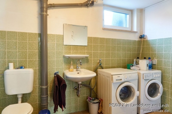 Bad / Waschk�che im KG Einfamilienhaus We�ling