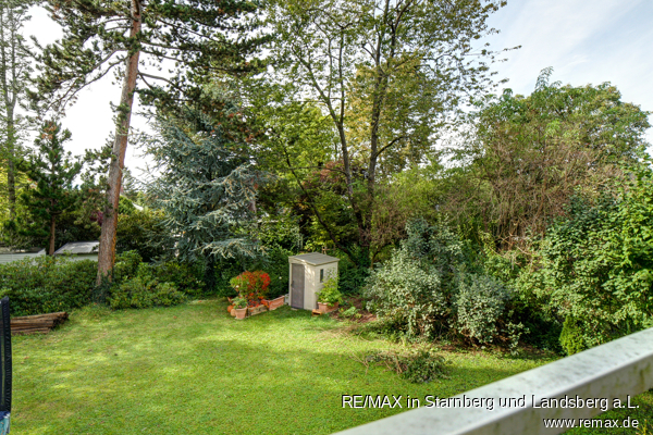 Blick ins GR�NE - Gro�er West-Balkon - REMAX PSc-1008 1 Zi ETW WestPark Etagenwohnung M�nchen / Westpark