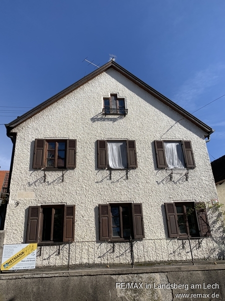Hausansicht Mehrfamilienhaus Die�en