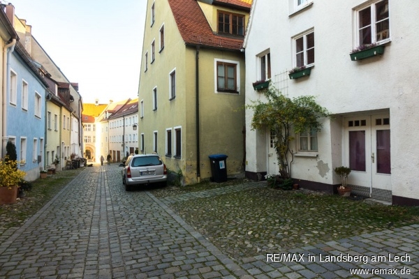 Platz vor Haus Einfamilienhaus Landsberg
