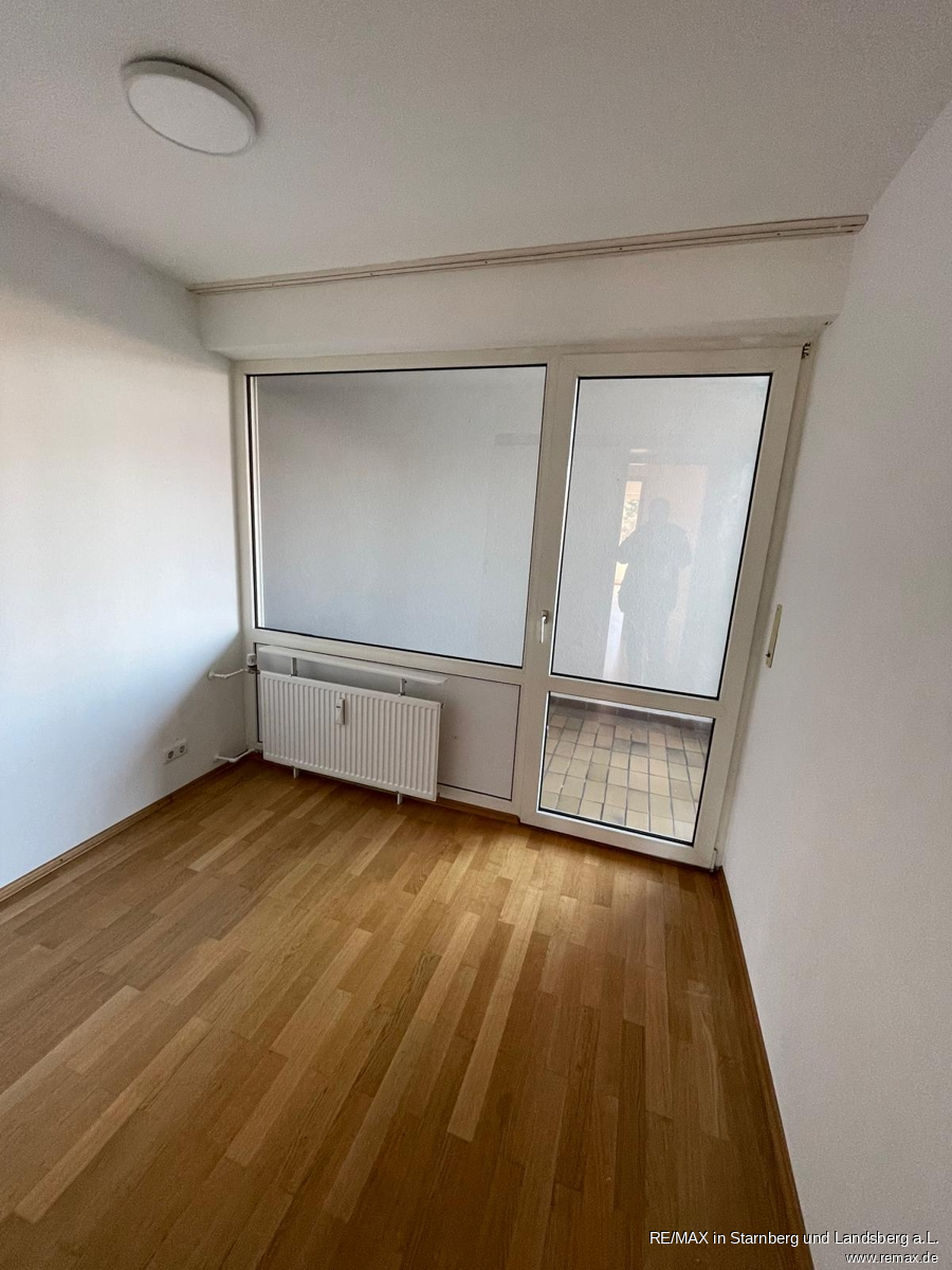 Kind 1 Etagenwohnung Krailling