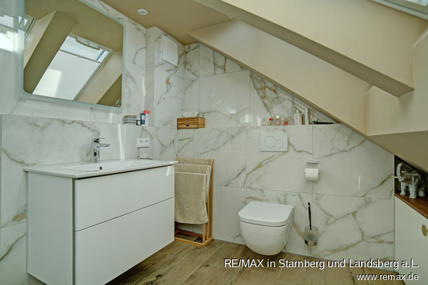 Duschbad Dachgeschosswohnung M�nchen