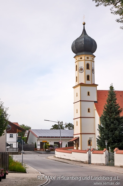 Hier steht die Kirche noch im Dorf Einfamilienhaus Ergoldsbach / Langenhettenbach