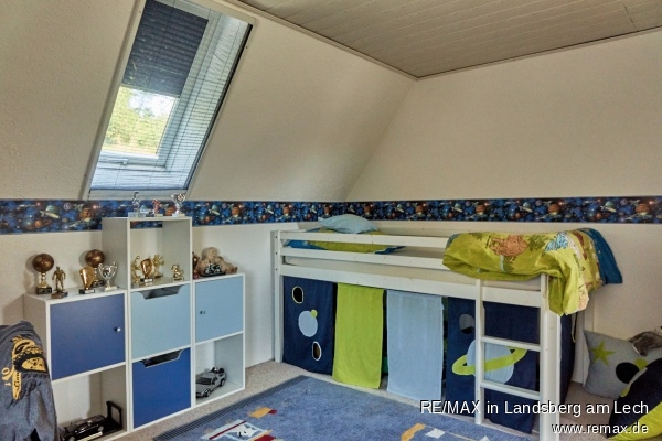 Kinderzimmer 2 im DG Einfamilienhaus Aindling
