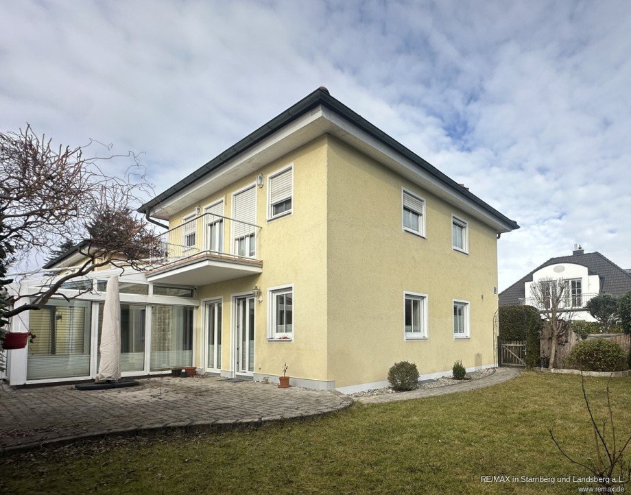 Haus S�d und Ost Ansicht Einfamilienhaus Gr�felfing