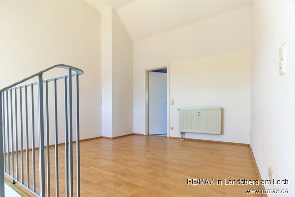 Galerie im 5. OG mit Platz f�r f�r mehr als nur ein Doppelbett Maisonettewohnung N�rnberg