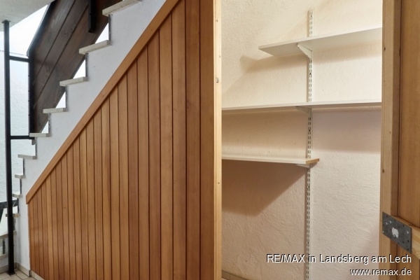 Abstellraum unter Treppe Einfamilienhaus Finning / Entraching