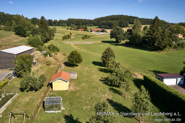 Grundst�ck Blick gen Osten Einfamilienhaus Langenneufnach