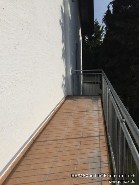 OG Balkon Mehrfamilienhaus Scheuring