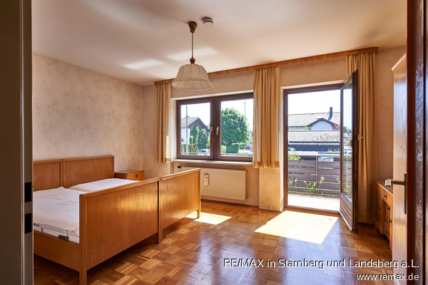 Schlafzimmer Doppelhaush�lfte Tutzing