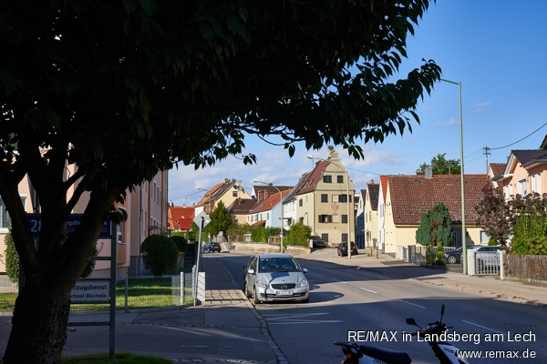 Strasse vor dem Haus Einfamilienhaus Augsburg