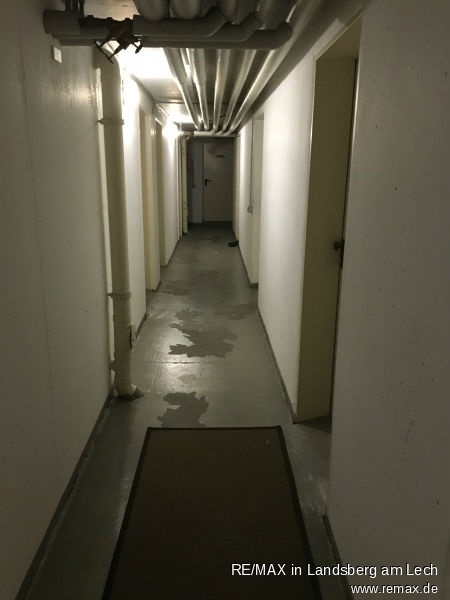 Keller-Gang Etagenwohnung Utting