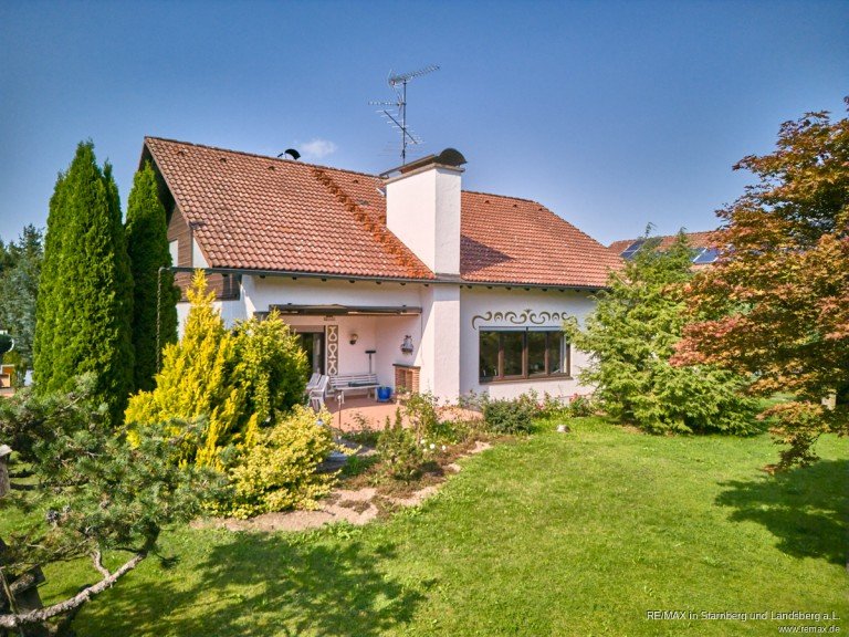 Haus und Grundst�ck T�rkheim Einfamilienhaus V E R K A U F T: Hochwertiges Haus auf S�d-Grundst�ck zum Modernisieren