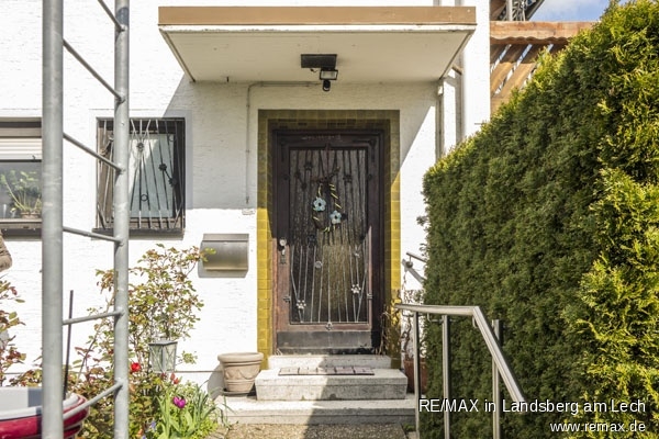Die Haust�r Reihenendhaus Buchloe