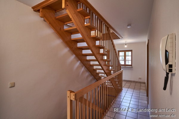 OG Treppe und Flur Doppelhaush�lfte Kaufering