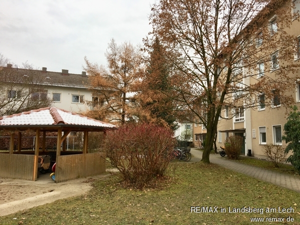 Spielplatz der Wohnanlage Etagenwohnung K�nigsbrunn