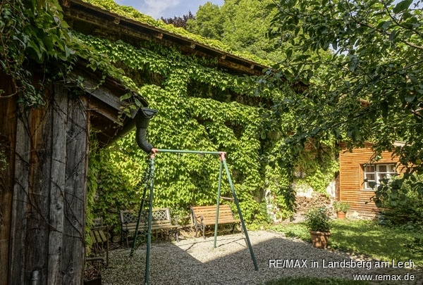 Garten mit Stadtmauer Etagenwohnung Schongau