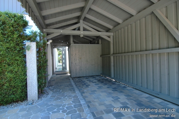 Carport und Hauseingang Einfamilienhaus Schongau